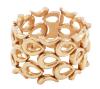 <span class='ref_item'>22 -</span> <span class="object_title">BRAZELETE ANCHO EN ORO 18KT</span>  <p><span class="technical_description">Brazalete ancho realizado en oro de 18kt, con contraste y motivos ovales calados. Flexible.<br/>Cierre: Caja con lengüeta y cadena de seguridad<br/>Medidas: 18 x 4,5cm</span><br>Peso: <span class="PESO_HCES1">102,60</span> <span class="PESOUMED_HCES1">gr.</span><br></p>