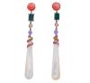 <span class='ref_item'>140 -</span> <span class="object_title">PENDIENTES EN PLATA DE LEY CHAPADA EN ORO, CORAL, TURMALINAS, TANZANITAS, DIAMANTES Y NÁCAR</span>  <p><span class="technical_description">Pendientes largos con movimiento realizados en plata de ley chapada en oro rosa, con contraste. Formados por esferas de coral, turmalinas, tanzanitas y diamantes en talla brillante engastados en chatón y grano con un peso total aprox de 0.29ct. Rematados por largas perillas de nácar <br/>Cierre: Presión<br/>Longitud: 7,5cm</span><br>Peso: <span class="PESO_HCES1">13</span> <span class="PESOUMED_HCES1">gr.</span><br></p>