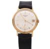 <span class='ref_item'>23 -</span> <span class="object_title">RELOJ PATEK PHILIPPE CALATRAVA EN ORO 18KT AUTOMÁTICO</span>  <p><span class="technical_description">Reloj Patek Philippe, modelo Calatrava, realizado en oro de 18kt, movimiento automático. Esfera color champagne con ventana calendario a las 3 y segundero a las 6. La caja con bisel liso de 35mm. Correa de piel negra. Cierre de joyería. Grabado "R" en el reverso de la caja. En estado de marcha</span><br>Peso: <span class="PESO_HCES1">85,90</span> <span class="PESOUMED_HCES1">gr.</span><br></p>