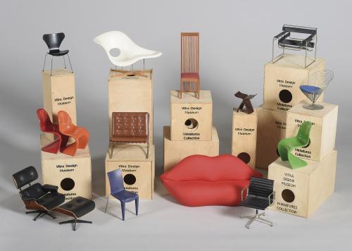 COLECCIÓN DE 24 SILLAS DE VITRA DESIGN MUSEUM