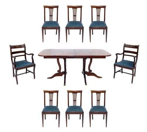 CONJUNTO DE MESA DE COMEDOR EXTENSIBLE Y SILLAS ACOMPAÑADOS